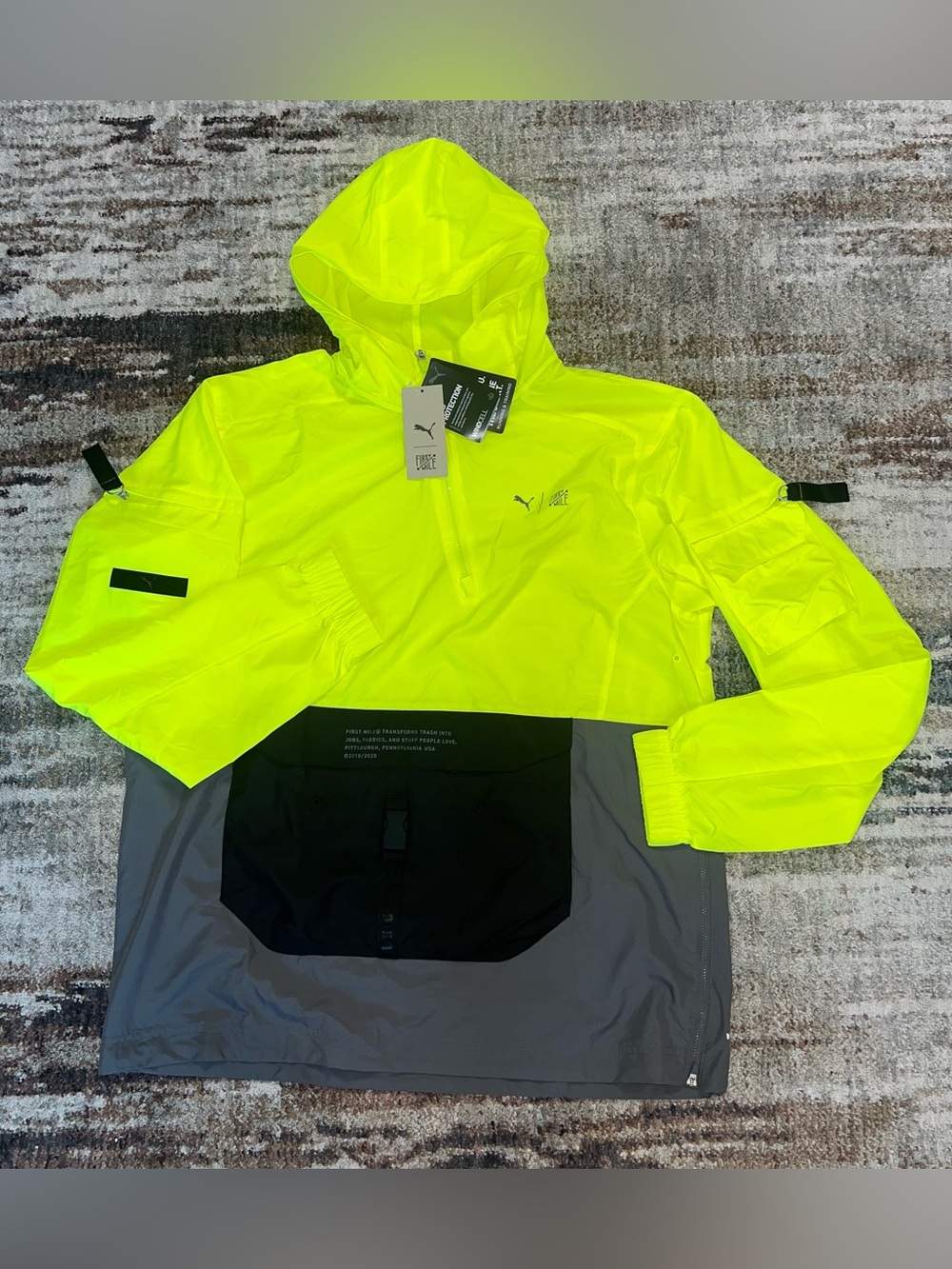 NEW PUMA x FIRST MILE Windcell Utility Jacket Neon